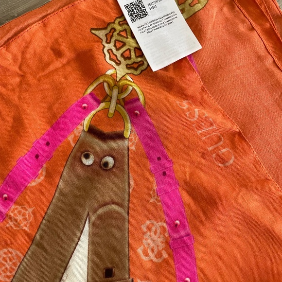 GUESS scarf with chain design orange pink - Picture 16 of 16